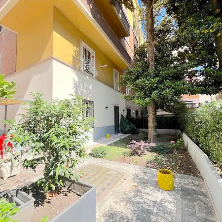 The Garden In Parioli Apartment